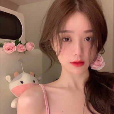 女孩罗塞玛莉
